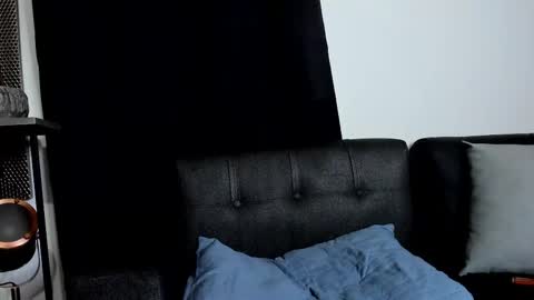 Steven online show from March 12, 3:24 am