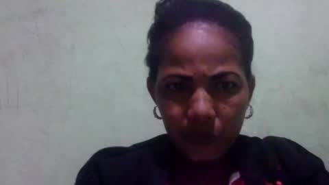 nirina233342 online show from May 17, 2:37 pm