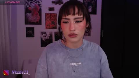 Nixxie  online show from November 14, 3:09 am