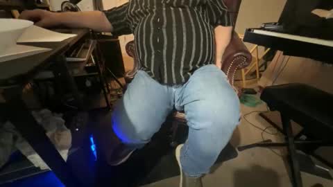 nmedge2cum online show from January 18, 10:30 pm