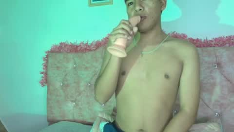 Noah online show from May 19, 1:56 am