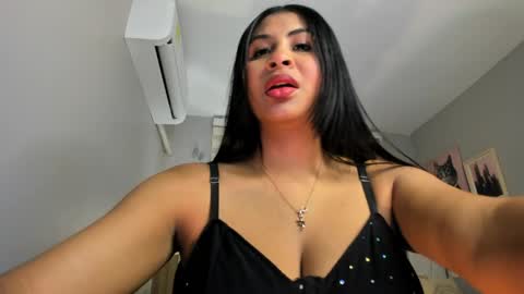 noa_joness online show from May 4, 8:48 pm