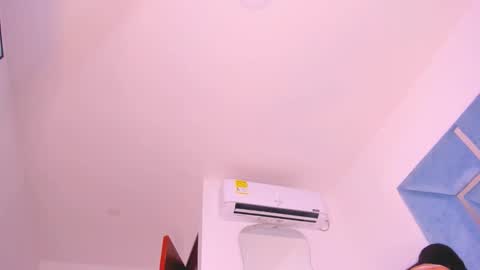 noa_roseasm online show from October 25, 9:59 pm