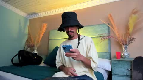 Noah online show from June 22, 4:09 am