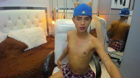 Alex online show from February 10, 2:42 pm