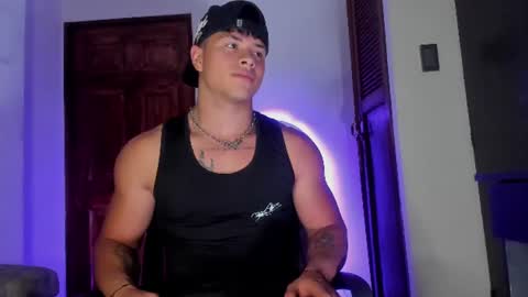 noah_223 online show from June 28, 2:40 am