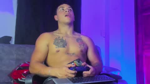 noah_223 online show from November 25, 1:26 am