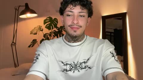 noah_and_steven online show from May 4, 1:45 am