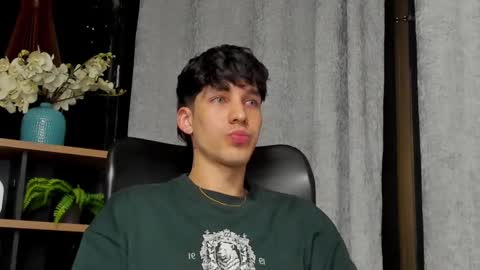 Noah Brigth online show from February 16, 2:09 am