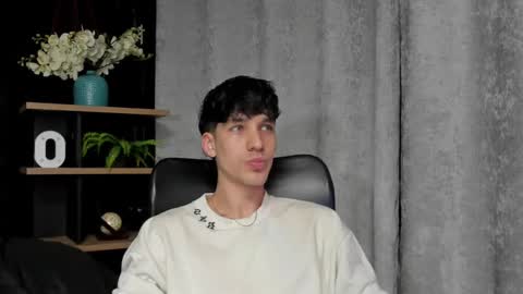 Noah Brigth online show from February 14, 3:43 am