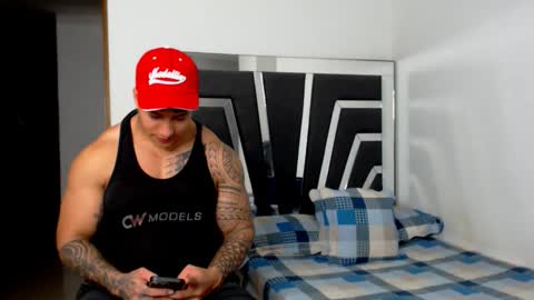 Noah Harris01 online show from November 20, 11:35 pm