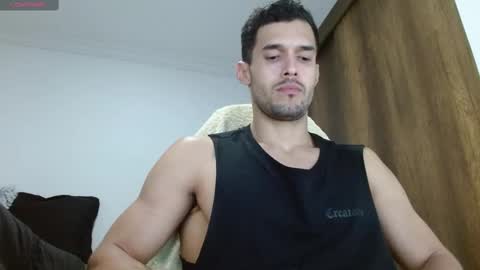 Snapshot of noah_jhonsonn chatting on March 7, 4:23 am Noah online show from March 7, 4:23 am