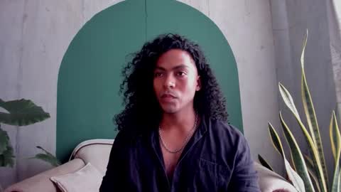 Noah online show from November 20, 7:00 pm