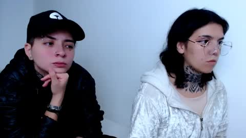 noah hehim    online show from February 14, 10:47 pm