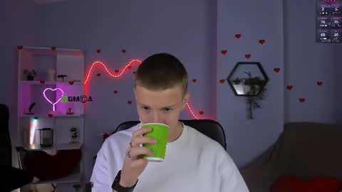 Noah online show from June 16, 12:09 pm