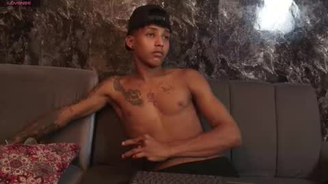 NOAH SMITH online show from March 15, 4:17 am