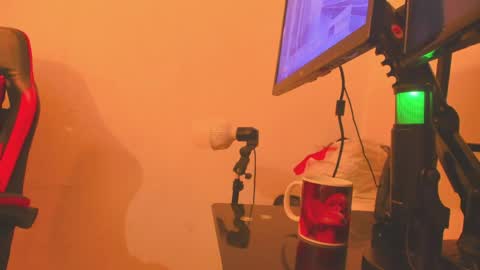 N O AH - S T H O  N E online show from May 20, 4:53 am