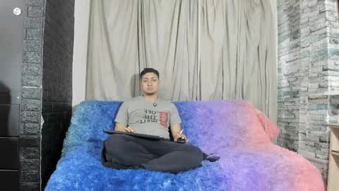 Noahandbunny online show from April 28, 11:47 am