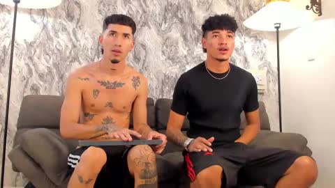 noahdaviss online show from November 5, 8:33 pm