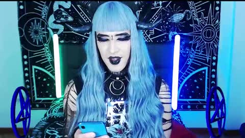 caroline online show from February 5, 5:30 am