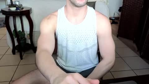 Snapshot of nobudget06 chatting on February 14, 10:14 pm nobudget06 online show from February 14, 10:14 pm