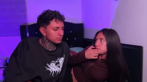 Jean Y Isa online show from March 12, 6:39 am