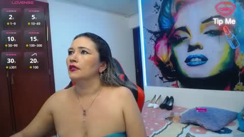 noelia_milfs online show from July 7, 1:51 am