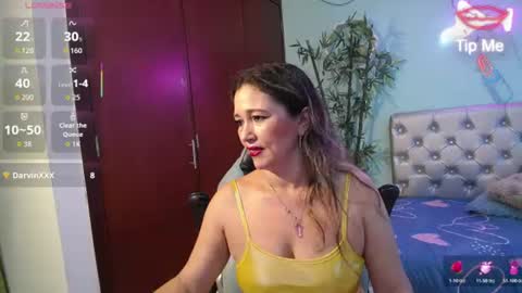 noelia_milfs online show from June 17, 10:37 pm
