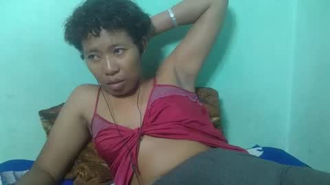 noellah online show from December 14, 8:04 pm