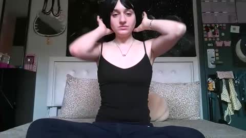 Noelle online show from April 30, 7:19 pm