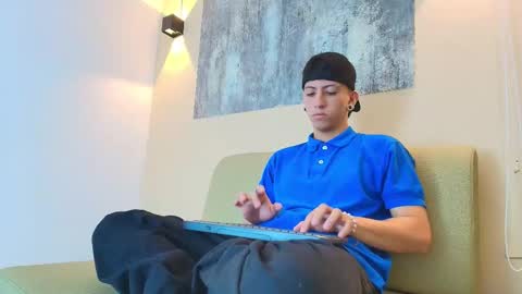 NOHA online show from November 4, 1:45 pm