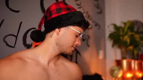 kevin online show from December 16, 11:44 pm