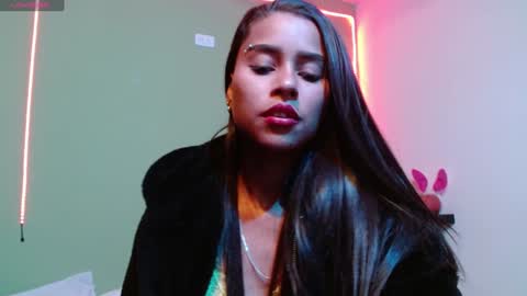 Noha Thomson online show from January 27, 9:55 pm