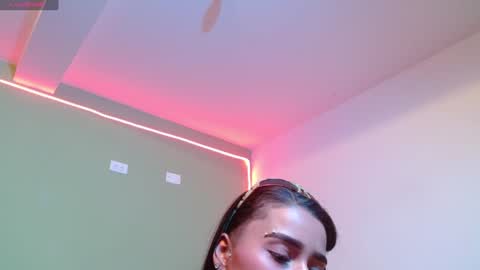 Noha Thomson online show from January 30, 7:37 pm