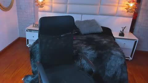  Nohemi   online show from December 20, 11:55 pm