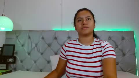 Noira Vale online show from June 19, 7:53 pm