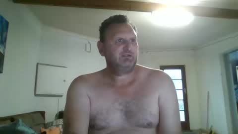 Snapshot of nollie244 chatting on January 12, 4:31 am Nollie online show from January 12, 4:31 am