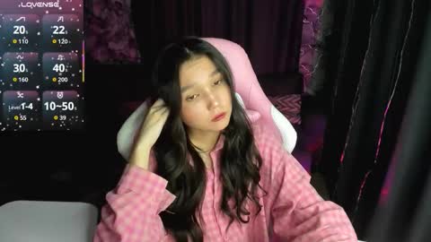 nomi online show from March 17, 8:03 pm