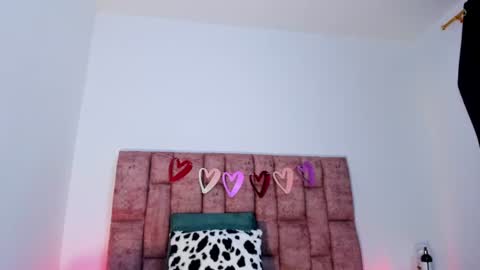 Nora Da Silva online show from June 25, 3:58 am