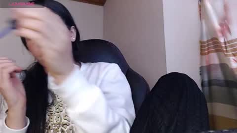 noreen_ online show from November 27, 6:59 pm