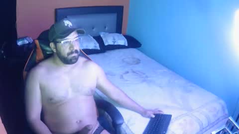 normanabreu online show from May 2, 2:39 am