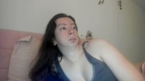 Emily snow online show from February 28, 1:20 am