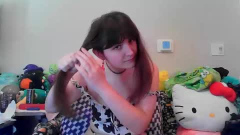 Snapshot of notchocomilky chatting on October 12, 3:59 pm Milk  online show from October 12, 3:59 pm