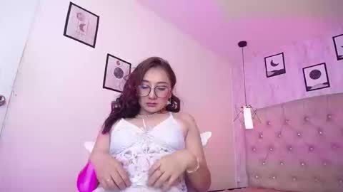 V A L E R Y  online show from March 10, 4:11 pm