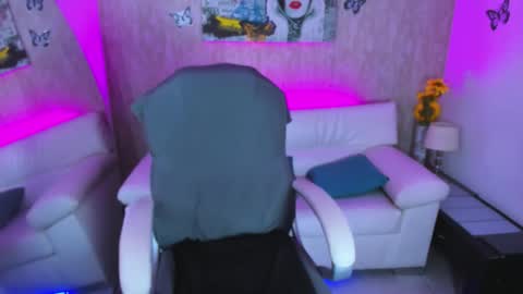 nova online show from December 5, 4:44 am