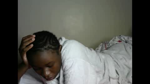 novaah online show from November 25, 1:37 am