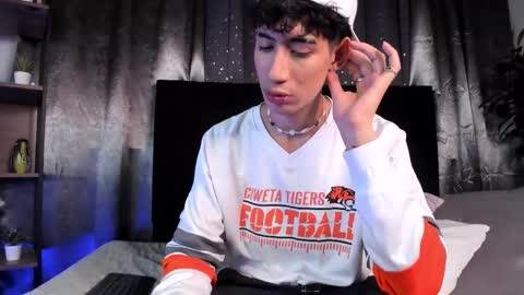 Nova online show from November 12, 9:06 pm