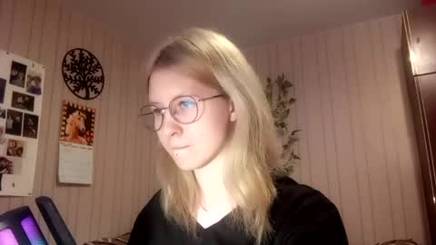 Sari  It is my first day  online show from March 17, 2:11 pm