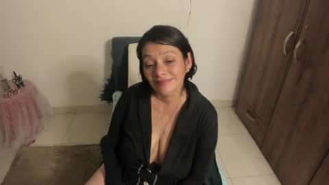 nuit_rose online show from June 22, 3:25 am