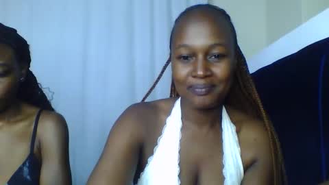 nutgal online show from April 29, 6:35 pm